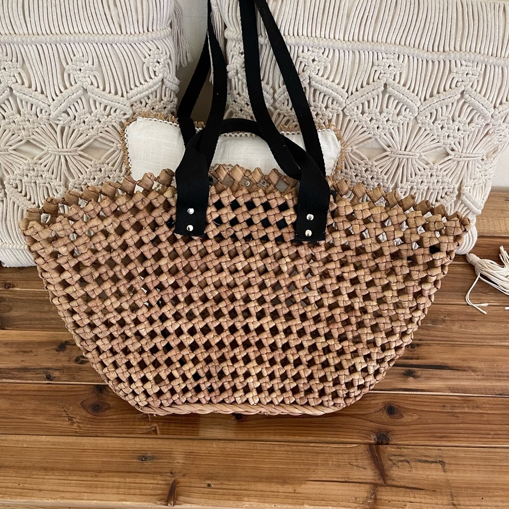 Straw bag